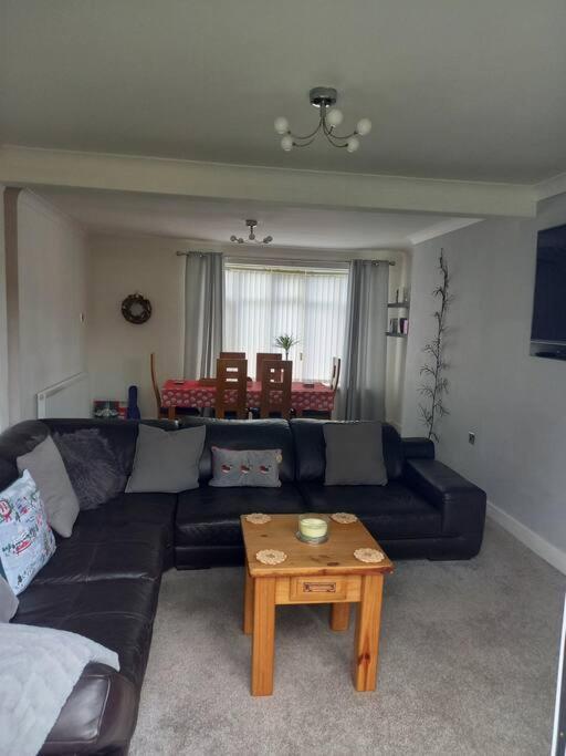 Modernised Home With 2 Bedrooms In Cardiff Exteriér fotografie